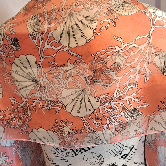 A scarf ✨️ silk feel made in Korea - Picture 5 of 8